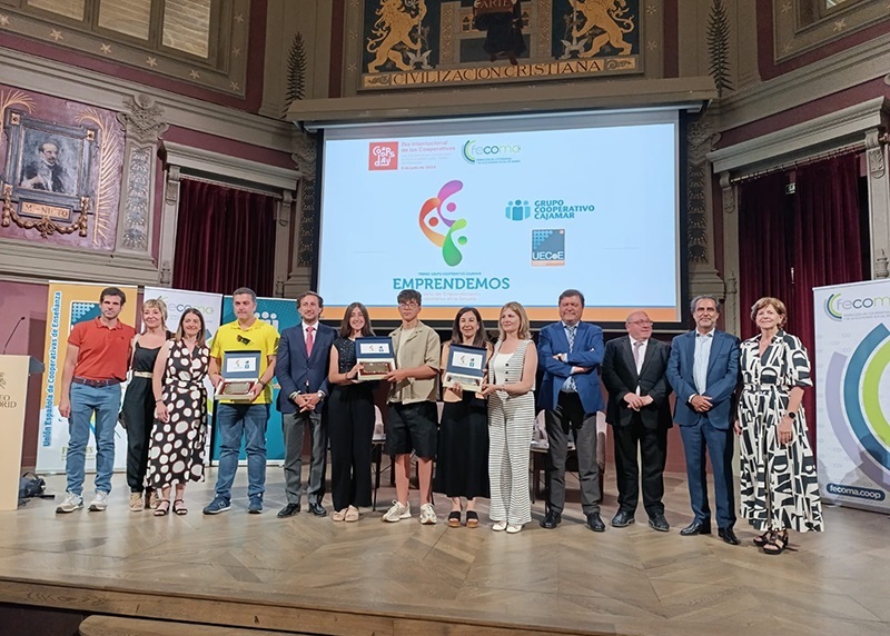 UECoE  i Cajamar premien tres col·legis de Madrid, Alacant i Barcelona per fomentar l'emprenedoria cooperativa en el seu alumnat